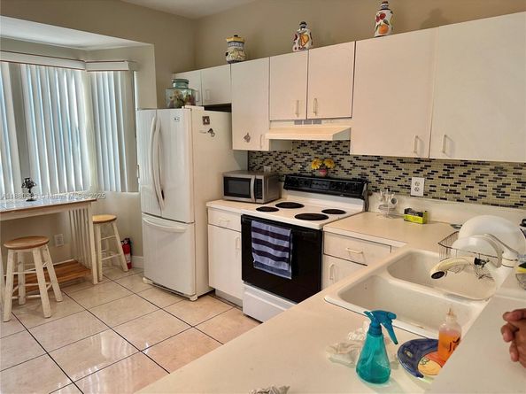 1428 NW 126th Ave, Sunrise FL 33323