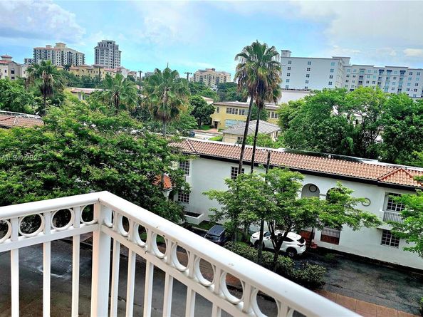 1 Alhambra Cir 501, Coral Gables FL 33134
