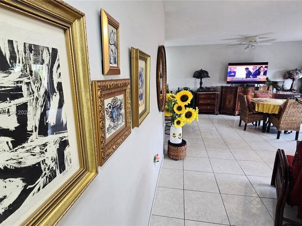 1 Alhambra Cir 501, Coral Gables FL 33134