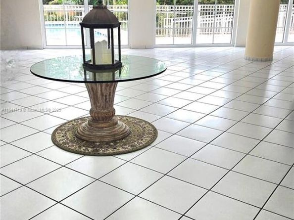 1 Alhambra Cir 501, Coral Gables FL 33134