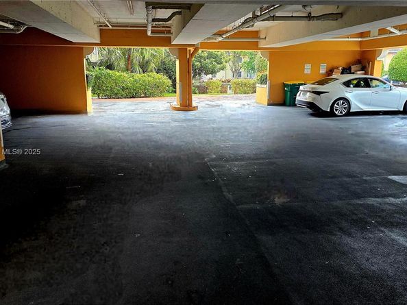 1 Alhambra Cir 501, Coral Gables FL 33134