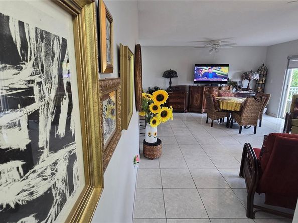 1 Alhambra Cir 501, Coral Gables FL 33134