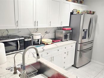 1 Alhambra Cir