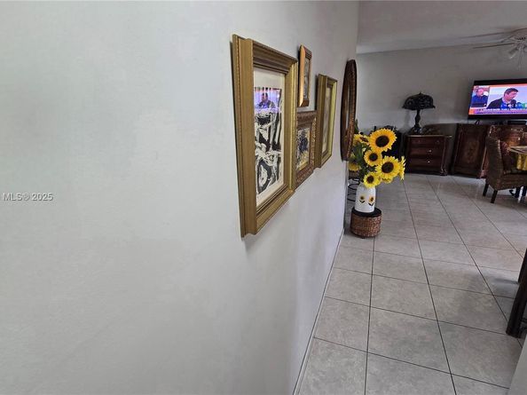 1 Alhambra Cir 501, Coral Gables FL 33134