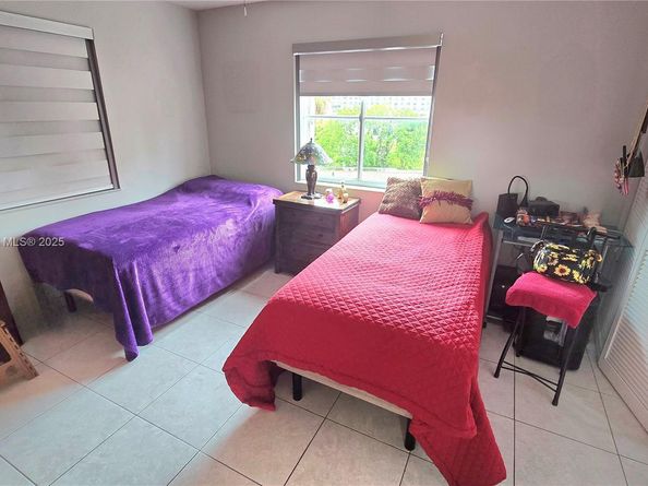 1 Alhambra Cir 501, Coral Gables FL 33134