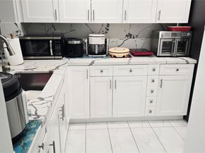1 Alhambra Cir 501, Coral Gables FL 33134