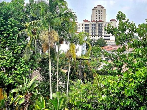 1 Alhambra Cir 501, Coral Gables FL 33134