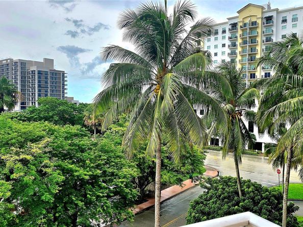 1 Alhambra Cir 501, Coral Gables FL 33134