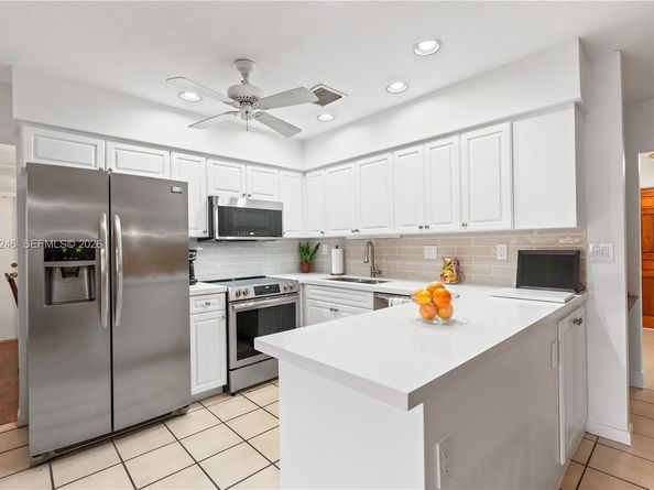 15200 SW 84th Ave, Palmetto Bay FL 33157