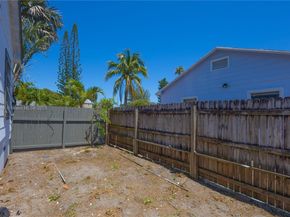 812 33rd St, West Palm Beach FL 33407