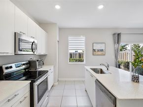 2361 NW 125th St, Miami FL 33167