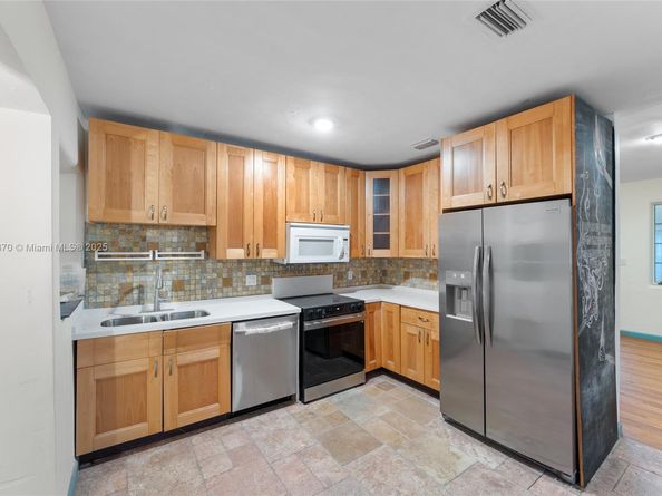 4101 NW 11th Ct, Miami FL 33127