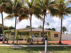 3740 SW 32nd St, West Park FL 33023