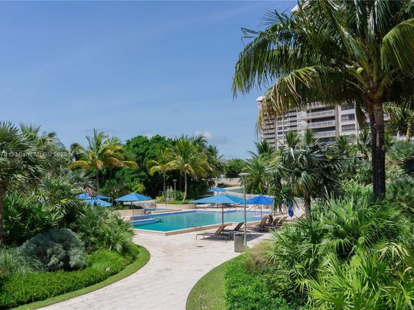3 Grove Isle Dr C1405, Miami FL 33133