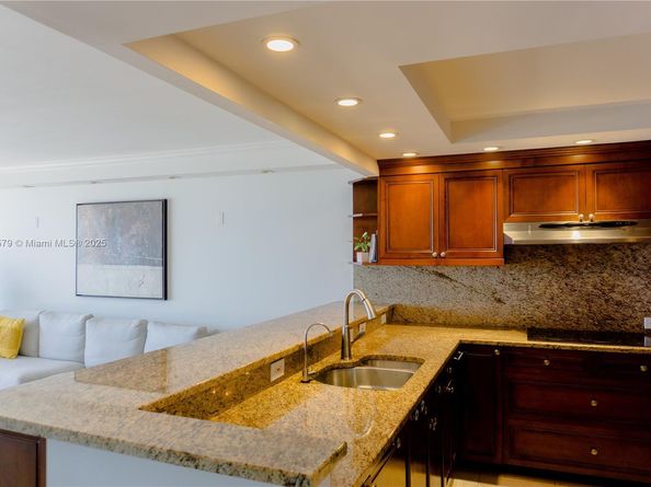3 Grove Isle Dr C1405, Miami FL 33133