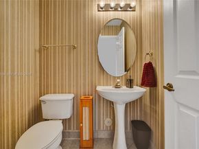 4242 NW 66th St, Coconut Creek FL 33073