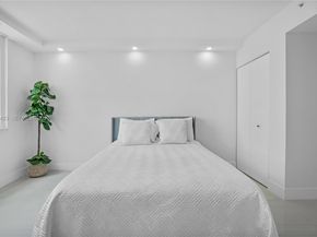 1155 Brickell Bay Dr 2003, Miami FL 33131