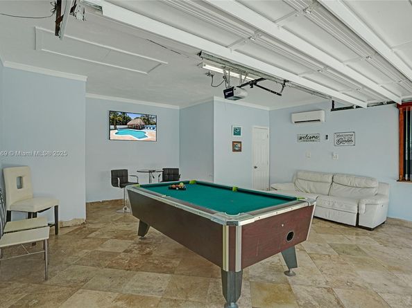 16000 N Miami Ave, Miami FL 33169