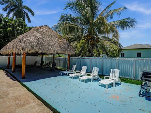 16000 N Miami Ave, Miami FL 33169