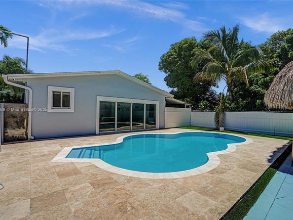 16000 N Miami Ave, Miami FL 33169