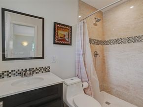 16000 N Miami Ave, Miami FL 33169