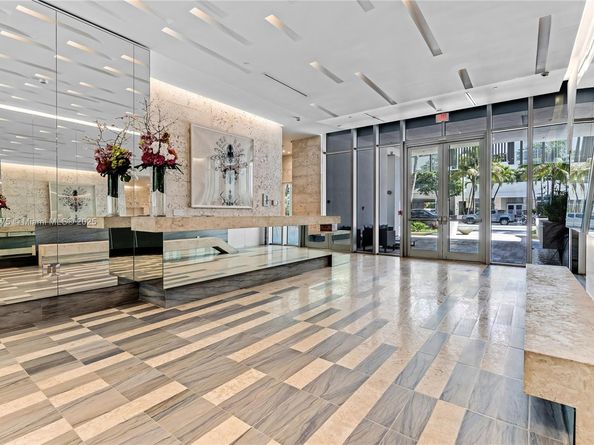 120 Ocean Dr 700, Miami Beach FL 33139