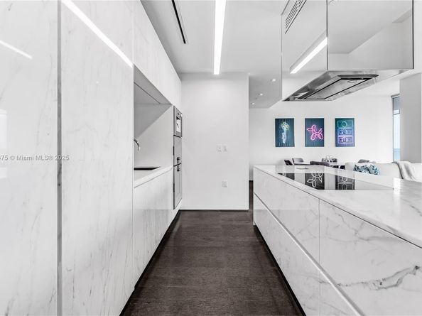 120 Ocean Dr 700, Miami Beach FL 33139