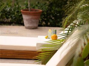 3616 SW 26th St, Miami FL 33133