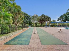4001 Hillcrest Dr 6024, Hollywood FL 33021