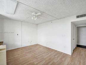 4001 Hillcrest Dr 6024, Hollywood FL 33021