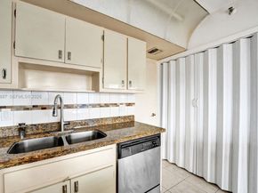 4001 Hillcrest Dr 6024, Hollywood FL 33021