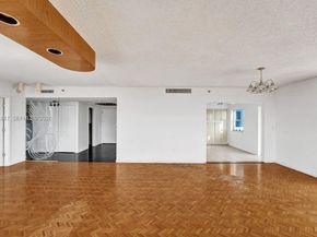 4001 Hillcrest Dr 6024, Hollywood FL 33021