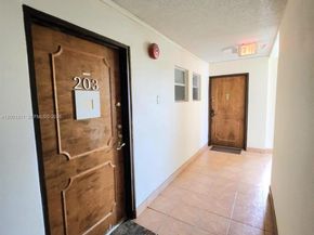 7830 Dickens Ave 203, Miami Beach FL 33141