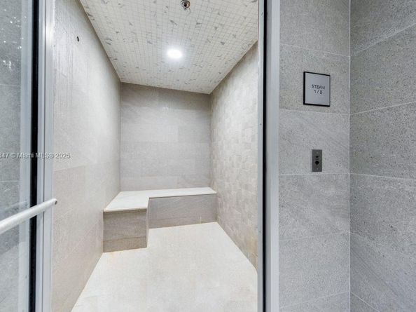 1180 N Federal Hwy 1602, Fort Lauderdale FL 33304