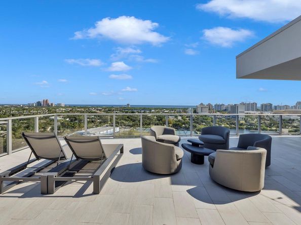 1180 N Federal Hwy 1602, Fort Lauderdale FL 33304