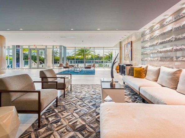 1180 N Federal Hwy 1602, Fort Lauderdale FL 33304