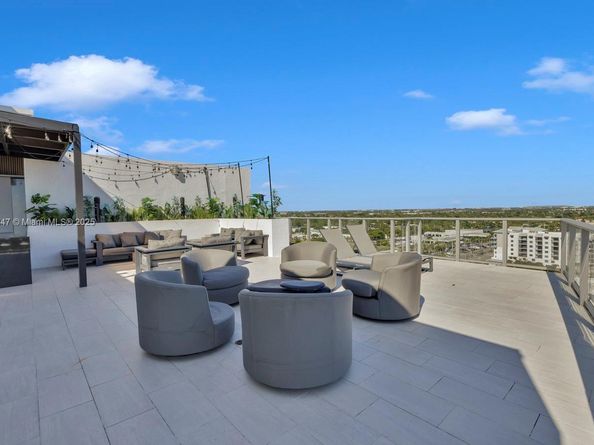 1180 N Federal Hwy 1602, Fort Lauderdale FL 33304