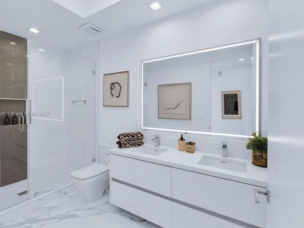 1180 N Federal Hwy 1602, Fort Lauderdale FL 33304