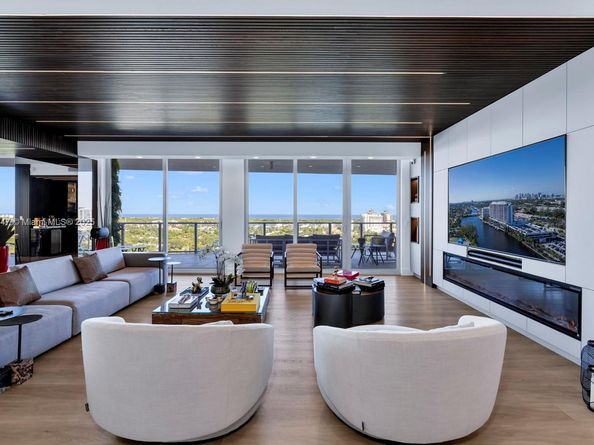 1180 N Federal Hwy 1602, Fort Lauderdale FL 33304