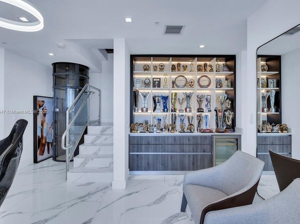 1180 N Federal Hwy 1602, Fort Lauderdale FL 33304