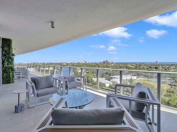 1180 N Federal Hwy 1602, Fort Lauderdale FL 33304