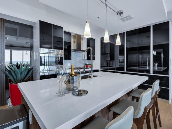 1180 N Federal Hwy 1602, Fort Lauderdale FL 33304