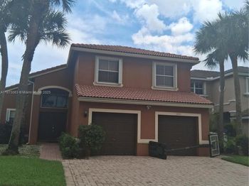 5245 SW 38th Ave