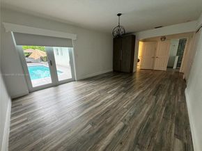 2075 S Hibiscus Dr, North Miami FL 33181