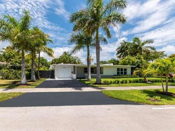 2075 S Hibiscus Dr