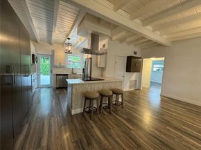 2075 S Hibiscus Dr, North Miami FL 33181