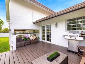 16530 Royal Poinciana Ct, Weston FL 33326