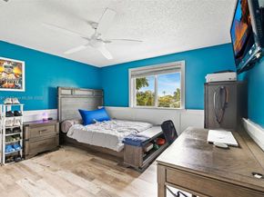 16530 Royal Poinciana Ct, Weston FL 33326