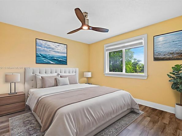 16530 Royal Poinciana Ct, Weston FL 33326