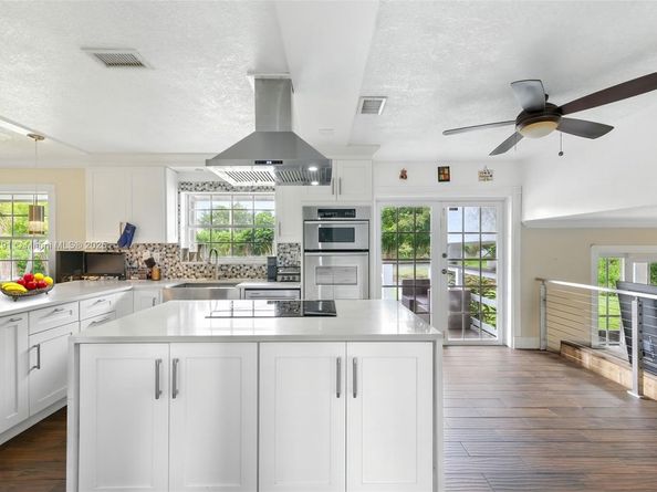 16530 Royal Poinciana Ct, Weston FL 33326